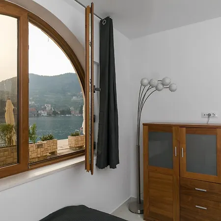 Frankie's Place - Two-bedroom With Terrace And Sea View Apartment Zaton (Dubrovnik-Neretva)