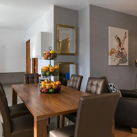 아파트 Frankie's Place - Two-bedroom With Terrace And Sea View