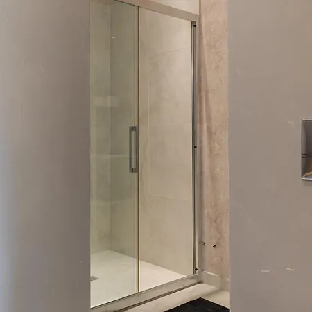 Apartman Frankie's Place - Two-bedroom With Terrace And Sea View