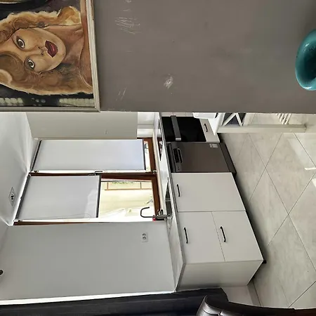 Frankie's Place - Two-bedroom With Terrace And Sea View ザトン