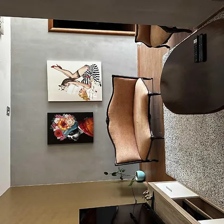 Apartman Frankie's Place - Two-bedroom With Terrace And Sea View