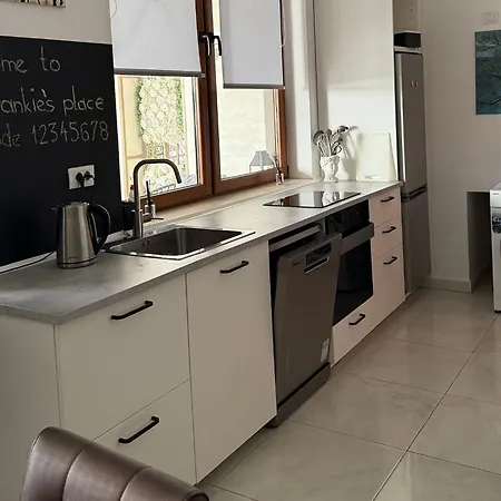 Frankie's Place - Two-bedroom With Terrace And Sea View アパート ザトン