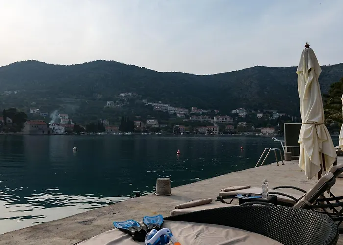 Apartman Frankie's Place - Two-bedroom With Terrace And Sea View *