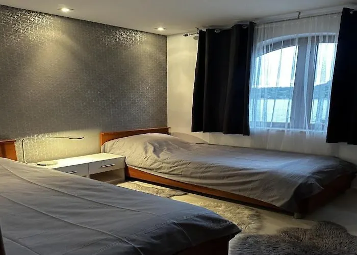 Frankie's Place - Two-bedroom With Terrace And Sea View Apartman